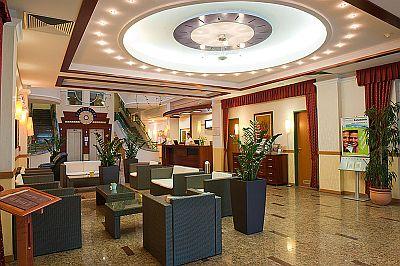Hotel di appartamenti Palace a Heviz - hotel con centro terapeutico e centro wellness a Heviz in Ungheria  - ✔️ Hotel Palace**** Hévíz - hotel di benessere Palace Palota a Heviz