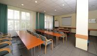 Rymlig konferenssal i Hotel Platanus i Ungern, billigt pris och bekvämlighet