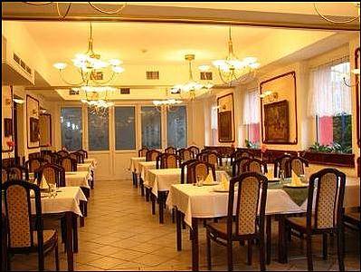 restaurant in het Hotel Polus bij het winkelcentrum Polus Center, in Boedapest, vlakbij de wijk Ujpest - Hotel Polus Budapest*** - een goedkoop hotel vlakbij Hungaroring, Formule-1 in Boedapest