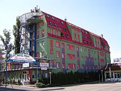 Hotell Polus - trestjärnigt hotell Budapest - Hotell Polus Budapest*** - det 3 stjärniga hotellet vid M3 motorväg