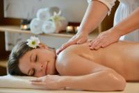 Wellnessmassages met lavastenen in het Hotel Bal Resort Balatonalmadi