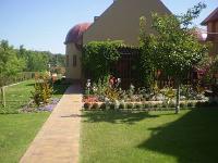 Prachtige tuin van het 4-sterren superior Meses Shiraz Wellness en Training Hotel in Egerszalok, Hongarije