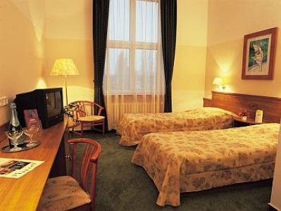 Hunguest Hotel Millennium Budapest  - Bequemes, schallisoliertes Zweibettzimmer in Budapest - Hotel Millennium Budapest- Hotel neben dem Innenstadt von Budapest bei Nagyvarad Platz