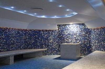 La cabine de la glace de l'Hôtel Zenit Balaton - apres sauna c'est une possibilité de rafraîchie - ✔️ Hôtel Zenit**** Balaton Vonyarcvashegy - Hôtel Wellness économique avec la vue panoramique á Budapest
