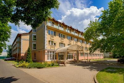 Edificio del Hungarospa Hotel Termal Hajduszoboszlo - ✔️ Hungarospa Thermal Hotel*** Hajdúszoboszló - Descuento Thermal Hotel en Hajduszoboszlo