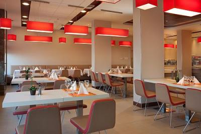 Restaurante en Budapest - Ibis Budapest Citysouth***  - ✔️ Ibis Budapest Citysouth*** - Hotel Ibis con descuento cerca del aeropuerto