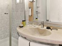 Stanza da bagno rinnovata dell'hotel ibis Budapest Centrum - hotel ibis nella zona pedonale di Budapest - 