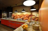 Hotel Ibis City Budapest breakfast room Budapest Hitel Ibis Emke