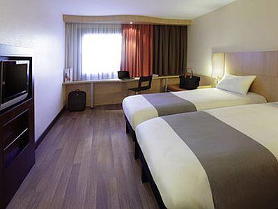 Rum i Ibis Budapest Heroes Square Hotell - billigt hotell - ✔️ Ibis Heroes Square*** Budapest - Ibis Hotel i Dozsa Gyorgy street i Budapet till bra pris