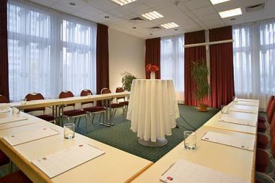 Conferentiezaal in Hotel Ibis Boedapest op Vaci straat - Hotel Ibis Budapest Vaci ut - een goedkoop Ibis hotel vlakbij het Station Nyugati (West) in Boedapest