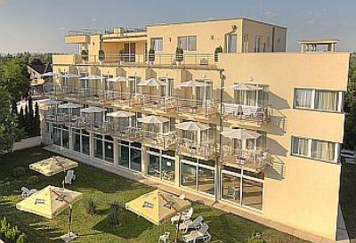 Két Korona Wellness Hôtel - vacances en famille à Balatonszarszo - Lac Balaton - Hongrie - ✔️ Ket Korona Wellness Hotel**** Balatonszarszo - Lac Balaton 