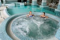 Piscină de wellness în hotzel de wellness la Balaton - Ket Korona Hotel de wellness, Ungaria