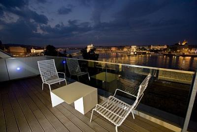 Prachtig panorama over de rivier Donau - Hotel Lanchid 19 - suite met terras in de binnenstad van Budapest - Lánchíd 19 Hotel**** Budapest - design hotel Boedapest