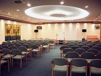 Salle de conférence d'Hôtel Mendan Zalakaros avec la lumière naturelle