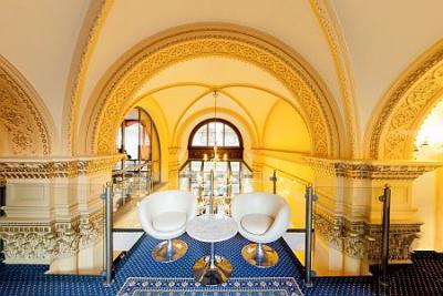 Lobby in het viersterren Hotel Museum Budapest - ✔️ Hotel Museum Budapest - 4-sterren hotel in het hart van Boedapest