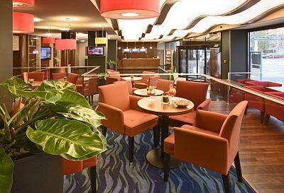 Novotel Danube Budapest, Lobby bar in Novotel Danube Budapest - Novotel Danube Budapest  Accor Hotel Budapest- 4 star Hotel Novotel Danube - ✔️ Hotel Novotel Budapest Danube**** - Novotel Danube Budapest