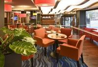 Det fyrstjärniga Novotel Budapest Danube Hotellet - romantisk bar på Novotel Danube Hotell i Budapest