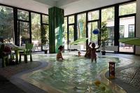 Oxigen ZEN Spa Hotel in Noszvaj - piscine pour des enfants