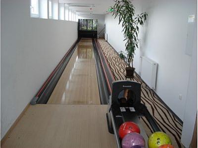 Residence Hôtel Ozon - Piste de bowling dans l'hôtel à Matrahaza - ✔️ Hotel Residence Ozon**** Matrahaza - Hôtel de bien-être économique à la montagne Matra avec demi-pension