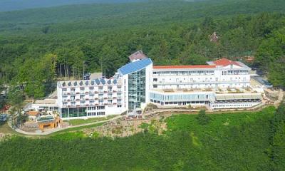 Hotel Ozon Matrahaza pour des séjours spa et des vacances de bien-être avec une vue panoramique - ✔️ Hotel Residence Ozon**** Matrahaza - Hôtel de bien-être économique à la montagne Matra avec demi-pension