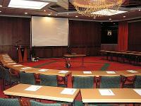 Mooi ingerichte conferentie- en vergaderzaal in het Hotel Sopron