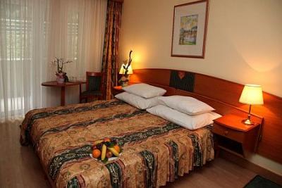 Hotel Spa Heviz - hotel 4 stelle con cure termali, trattamenti e pacchetti vacanze - Hotel Spa*** Heviz - hotel termale e benessere a Heviz sulla riva del lago termale a prezzi economici 