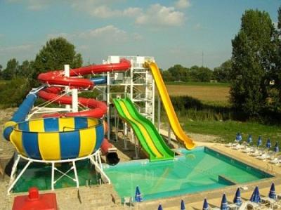 Experimentați parcul acvatic în hotelul Session**** - ✔️ Hotel Session**** Aqualand Ráckeve - termal de patru stele în Rackeve la un preţ de intoducere