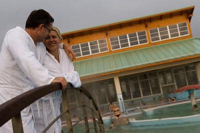 Weekend benessere a Mosonmagyarovar con piscine termali - ✔️ Hotel Termale *** Mosonmagyarovar - hotel termale e benessere a Mosonmagyarovar