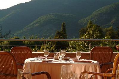 Thermal Hotel Visegrad Terras met uitzicht op de Donau-bocht - ✔️ Thermal Hotel**** Visegrád - Gunstige pakketten voor actieprijzen in het Thermal Hotel Visegrad