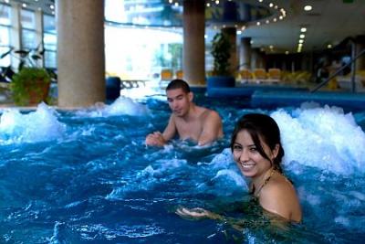 Hot Tub in 4* Thermal Hotel Visegrad for wellness lovers in Visegrad - ✔️ Thermal Hotel**** Visegrad - Günstige Paketangebote mit Halbpension Thermal Hotel Visegrad