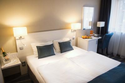 4* double room in the Hotel Azur Siofok at affordable price - ✔️ Hotel Azur Siofok**** - wellness hotel in Siofok in Hungary