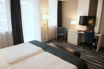 4* Wellness Hotel Azúr oferă camere duble la Lacul Balaton - ✔️ Hotel Azur Siofok**** - servicii complete wellness şi agrement la Balaton