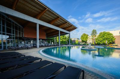 Weekend wellness în Hotel Azur, pe malul sudic al Lacului Balaton - ✔️ Hotel Azur Siofok**** - servicii complete wellness şi agrement la Balaton