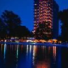 Hotel Europa - Club Siofok bij avondlicht - driesterren hotel met prachtig panoramauitzicht over het Balatonmeer 