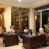 Aqua-Spa Wellness Hotel Cserkeszolo - elegant lobby- och drinkbar