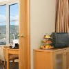 Elegancki pokój z widokiem na góry Budańskie w Hotelu Budapest