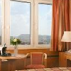 Elegancki pokój z widokiem na Zamek królewski w czterogwiazdkowym Hotelu Budapest