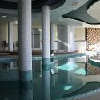 Zwembad in het wellnesscentrum van Hotel Kikelet in Pecs