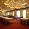 Mooie, elegante vergaderzaal in het 4-sterren Meses Shiraz Wellness en Training Hotel in Egerszalok, Hongarije