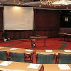 Mooi ingerichte conferentie- en vergaderzaal in het Hotel Sopron