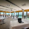 Yacht Wellness Hotel Siófok - salle de conférence avec vue panoramique