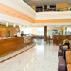 Rezeption und Lobby im Airport Hotel Budapest****