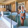 Piscină de experienţă în Hotel Apollo - piscină interioară wellness - Hajduszoboszlo