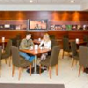 City Hotel Budapest, Cafe im Hall mit angenehmer Atmosphäre City Hotel Budapest, Cafe im Hall mit angenehmer Atmosphäre