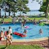 Piscina para niños en Klub Tihany - bungalows en la costa del Lago Balaton Piscina para niños en Klub Tihany - bungalows en la costa del Lago Balaton
