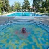 Piscina per nuotare e piscina per i bambini nel parco benessere a Heviz - Hunguest Hotel Helios
