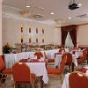 Hermoso restaurante en Eger en el Hotel Kodmon de 4 estrellas, en pleno centro de la ciudad Hermoso restaurante en Eger en el Hotel Kodmon de 4 estrellas, en pleno centro de la ciudad