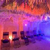 La grotta di sale dell'Hotel e Spa Lotus Therme - Il pavimento e le pareti sono ricoperti di sale del Mar Morto. 