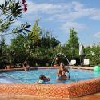 Buitenplezierbad van het 4-sterren Meses Shiraz Wellness en Training Hotel in Egerszalok, Hongarije tegen actieprijzen