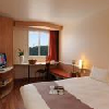 Habitación doble hermosa y moderna en el Hotel Ibis Centrum Habitación doble hermosa y moderna en el Hotel Ibis Centrum